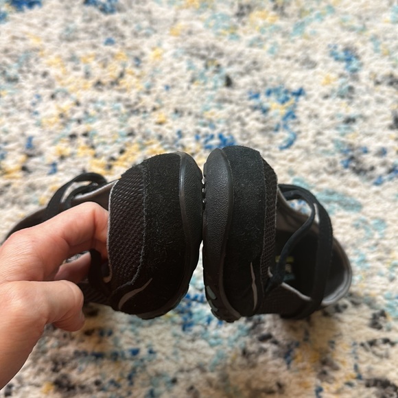 Skechers Relaxed Fit Memory Foam Shoes Mary Janes Black Size 5 Great condition - Picture 10 of 12